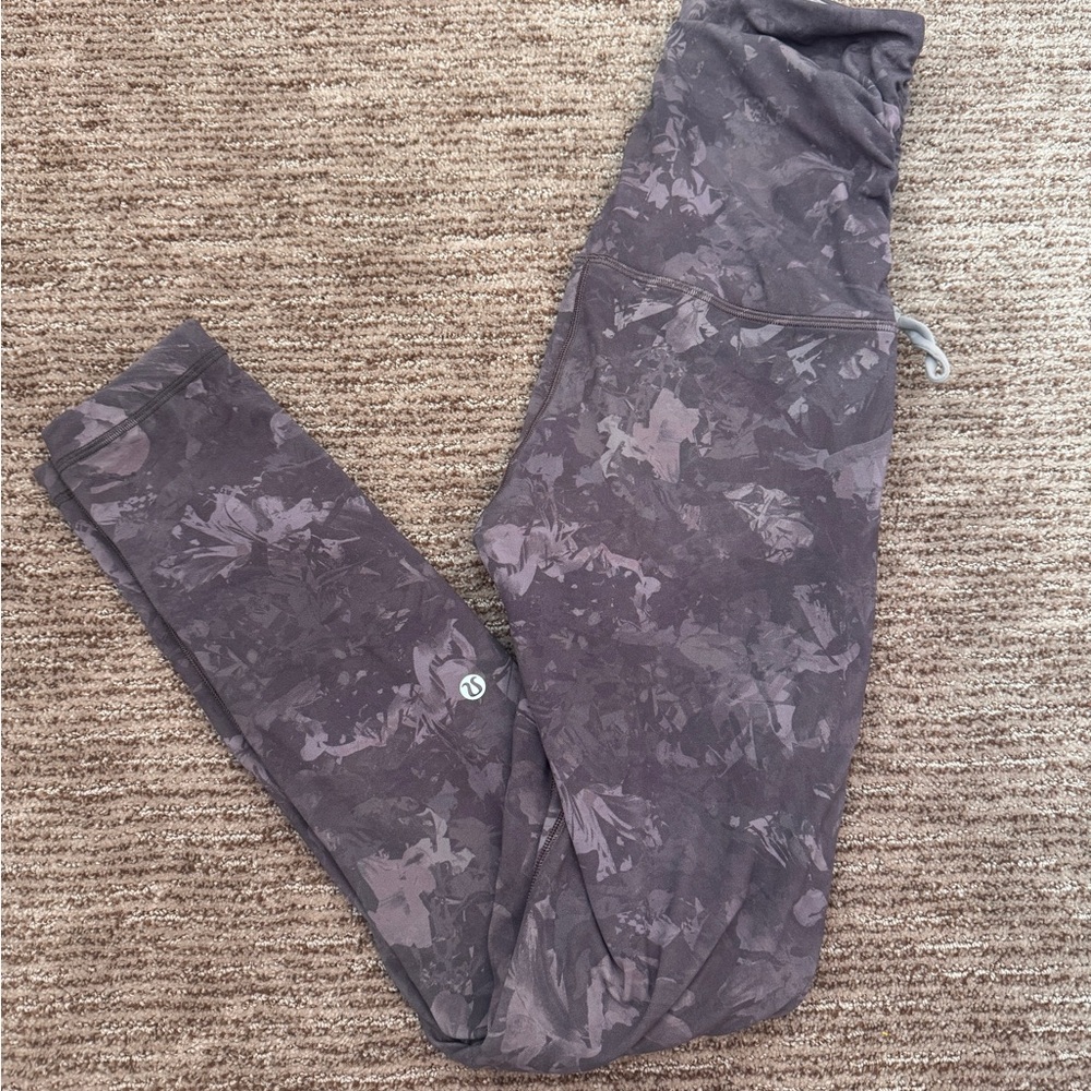 lululemon athletica hug your core super high-rise tight 23 in with NO stirrups